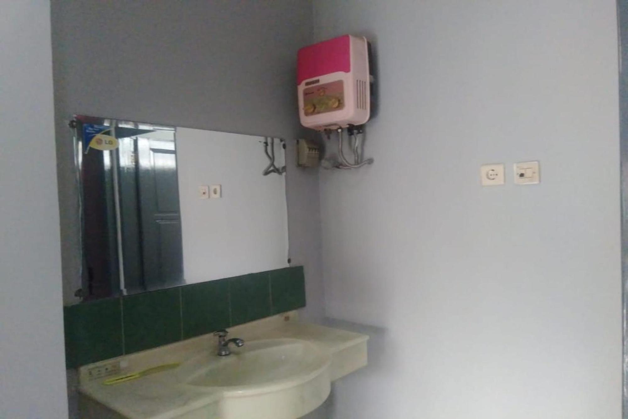 Hotel Oyo 90766 Gardenia Boarding House Purwokerto Exterior foto