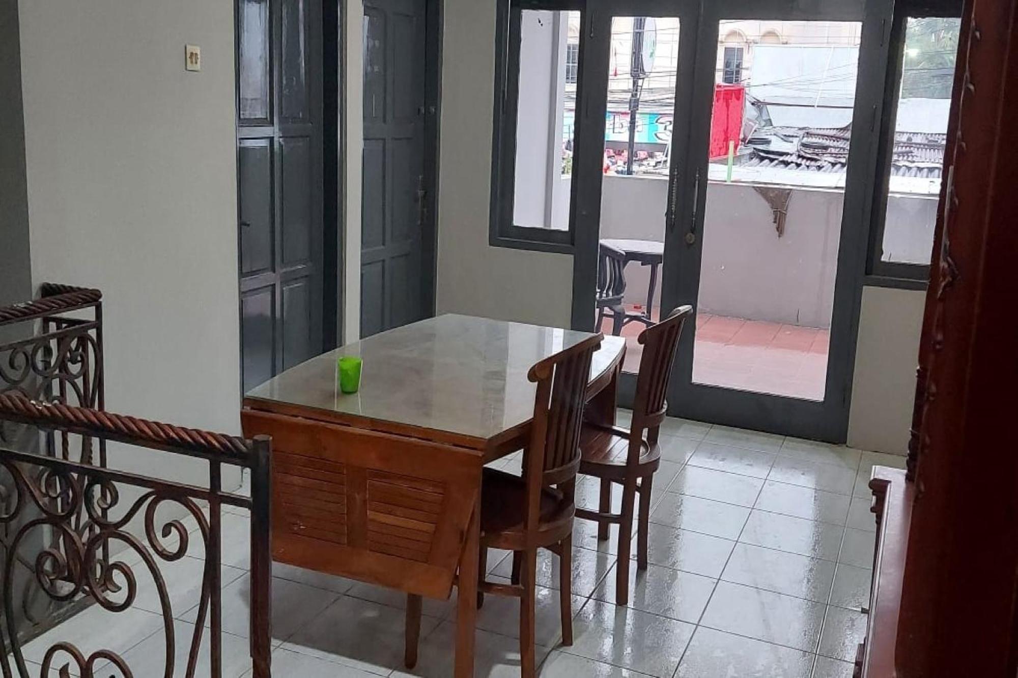 Hotel Oyo 90766 Gardenia Boarding House Purwokerto Exterior foto
